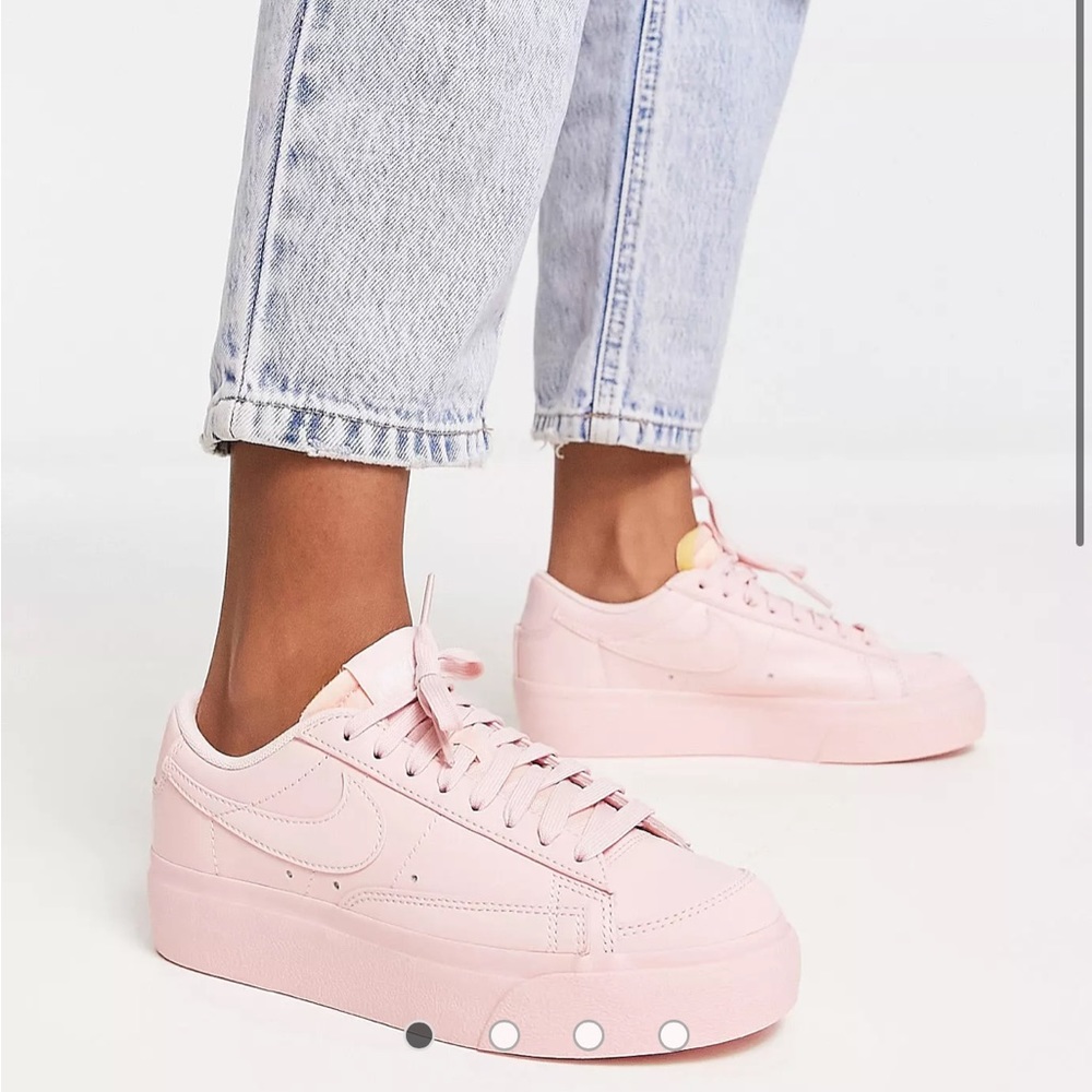 NEW Nike Blazer Low Platform sneakers in triple pink sz 9 womens